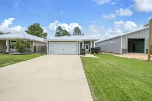 220 Pines St, Niceville, FL 32578 - Photo 3