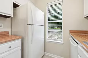 310 Redwood Ave, Niceville, FL 32578 - Photo 11