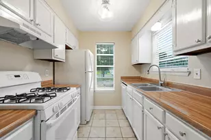310 Redwood Ave, Niceville, FL 32578 - Photo 7