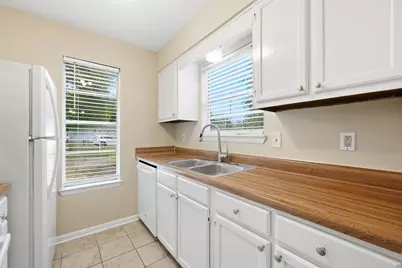 310 Redwood Avenue #A, Niceville, FL 32578 - Photo 9