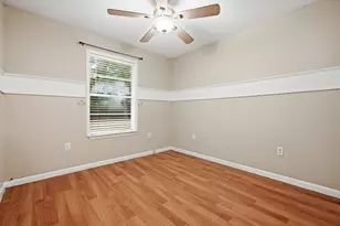 310 Redwood Ave, Niceville, FL 32578 - Photo 17