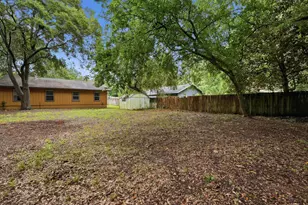 310 Redwood Ave, Niceville, FL 32578 - Photo 25