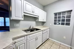 1501 N Partin Dr, Niceville, FL 32578 - Photo 11