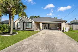 2244 Estate Cir, Navarre, FL 32566 - Photo 3