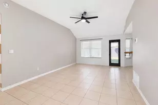 2244 Estate Cir, Navarre, FL 32566 - Photo 7