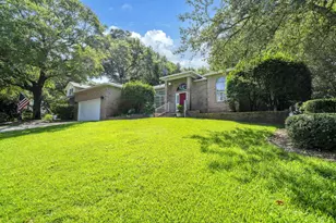 1691 Parkside Cir, Niceville, FL 32578 - Photo 3