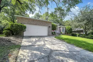 1691 Parkside Cir, Niceville, FL 32578 - Photo 3