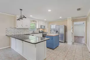 140 Gillis Dr, Crestview, FL 32536 - Photo 13
