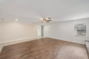140 Gillis Dr, Crestview, FL 32536 - Photo 11
