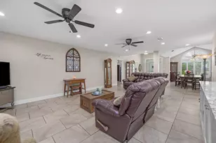 2587 Dana Ct, Shalimar, FL 32579 - Photo 9