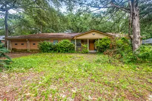 8 Walnut Ave, Shalimar, FL 32579 - Photo 1