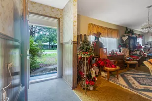 8 Walnut Ave, Shalimar, FL 32579 - Photo 3