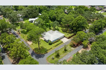 920 NE Beachview Drive, Fort Walton Beach, FL 32547 - Photo 37