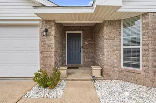 9410 Pine Lilly Ct, Navarre, FL 32566 - Photo 5