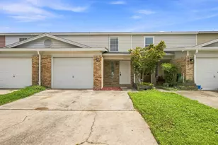 1855 Whispering Oaks Ln, Fort Walton Beach, FL 32547 - Photo 3