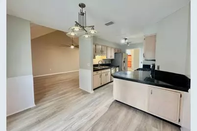 519 E Timberlake Drive, Mary Esther, FL 32569 - Photo 11