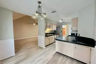 519 E Timberlake Dr, Mary Esther, FL 32569 - Photo 11