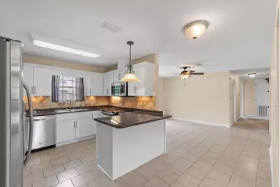 702 Mayflower Avenue, Fort Walton Beach, FL 32547 - Photo 11
