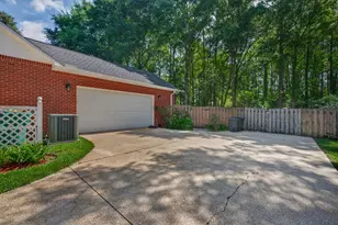 6021 Dorchester Pl, Crestview, FL 32536 - Photo 5