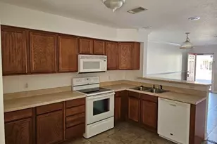 1869 Shay-Lin Ct, Niceville, FL 32578 - Photo 5