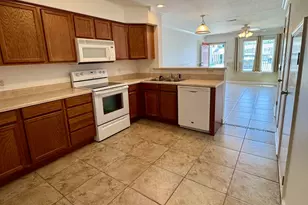 1869 Shay-Lin Ct, Niceville, FL 32578 - Photo 3