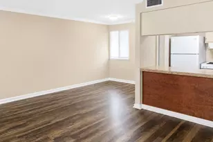 308 SW Miracle Strip Pkwy, Fort Walton Beach, FL 32548 - Photo 5