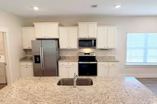 2456 Dakota Wy, Crestview, FL 32536 - Photo 1