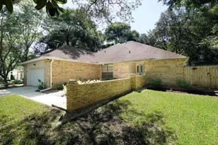 1695 Parkside Cir, Niceville, FL 32578 - Photo 5