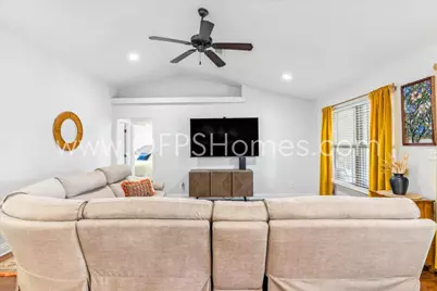 8170 Tavira Street, Navarre, FL 32566 - Photo 9