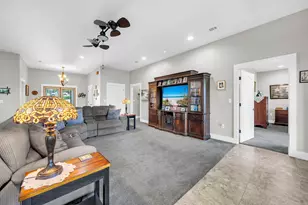 233 Gracie Ln, Niceville, FL 32578 - Photo 9