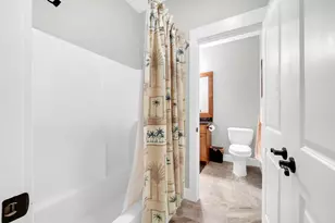 233 Gracie Ln, Niceville, FL 32578 - Photo 27