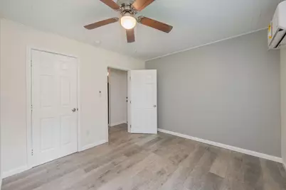 198 E 1st Avenue #B, Crestview, FL 32536 - Photo 15