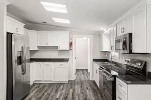2318 Kings Ave, Panama City, FL 32405 - Photo 9