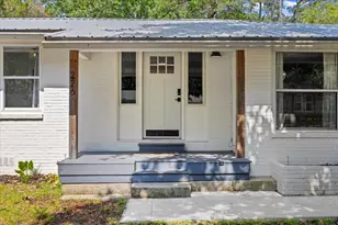 226 NE Bradley Dr, Fort Walton Beach, FL 32547 - Photo 5