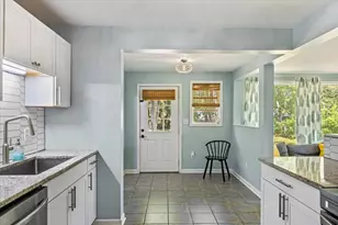 226 NE Bradley Dr, Fort Walton Beach, FL 32547 - Photo 17