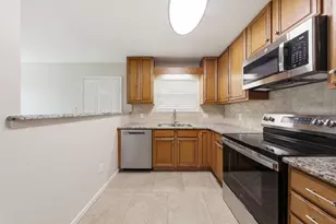 37 E Bradley St, Miramar Beach, FL 32550 - Photo 11