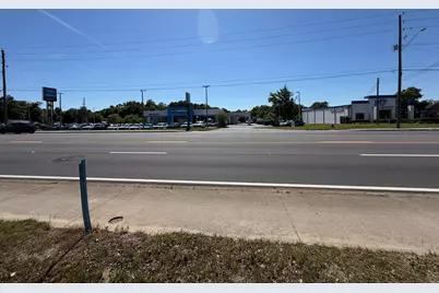 835 U.S. 331, Defuniak Springs, FL 32435 - Photo 9