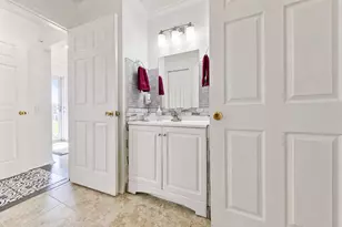 300 Loveland Cir, Pensacola, FL 32526 - Photo 11