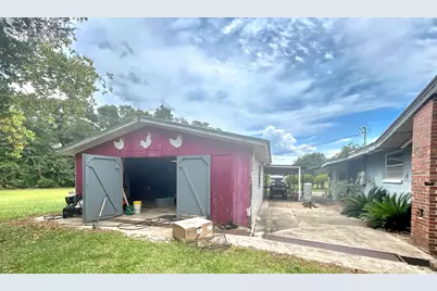 245 S Tram Road, Ponce de Leon, FL 32455 - Photo 11