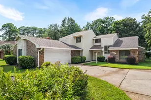808 S Turnberry Cove, Niceville, FL 32578 - Photo 1