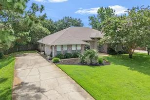 1836 Seahawk Ln, Navarre, FL 32566 - Photo 9