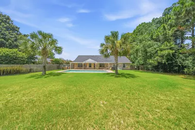 2016 Candlewood Drive, Navarre, FL 32566 - Photo 45