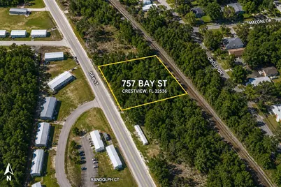 757 Bay Street, Crestview, FL 32536 - Photo 1