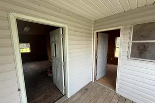 1567 Perry Smith Rd, Baker, FL 32531 - Photo 5