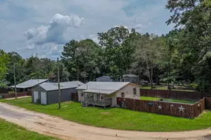 2060 Holly St, Westville, FL 32464 - Photo 3