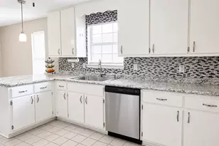 479 Cascabellas St, Mary Esther, FL 32569 - Photo 11