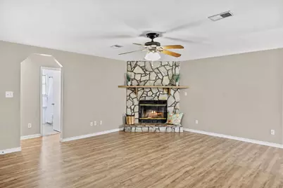479 Cascabellas Street, Mary Esther, FL 32569 - Photo 5