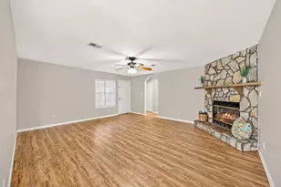 479 Cascabellas St, Mary Esther, FL 32569 - Photo 3