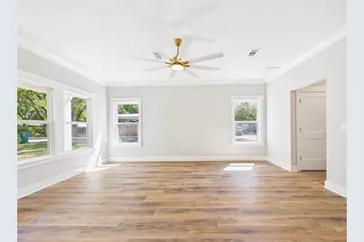 318 Boxer Avenue, Niceville, FL 32578 - Photo 11