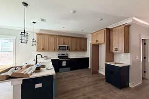 318 Boxer Ave, Niceville, FL 32578 - Photo 5